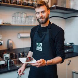 italian-chef-in-kitchen